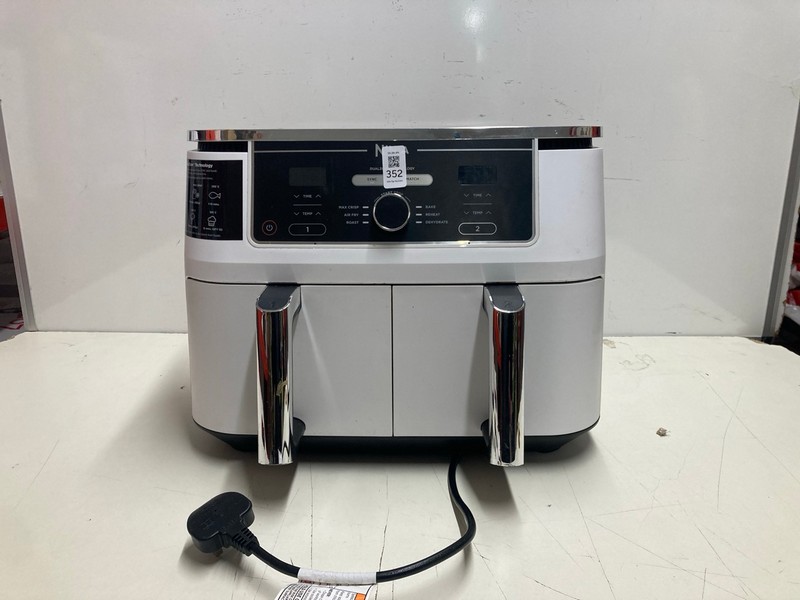 Lot 354  
            Nottingham SR3 - Delivery Only 

                
LOGIK FILTER COFFEE MAKER-BLACK