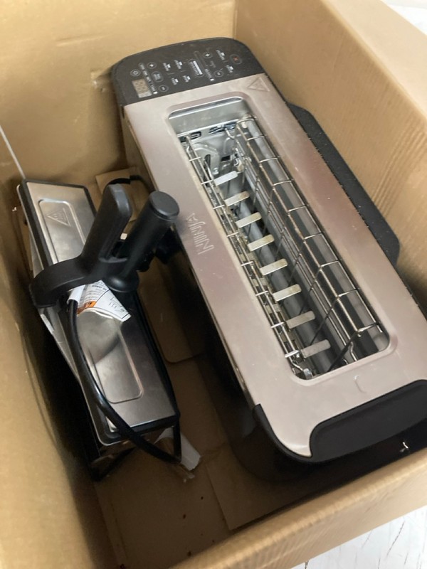 Lot 365  
            Nottingham SR3 - Delivery Only 

                
NINJA FOODI 3-IN-1 TOASTER