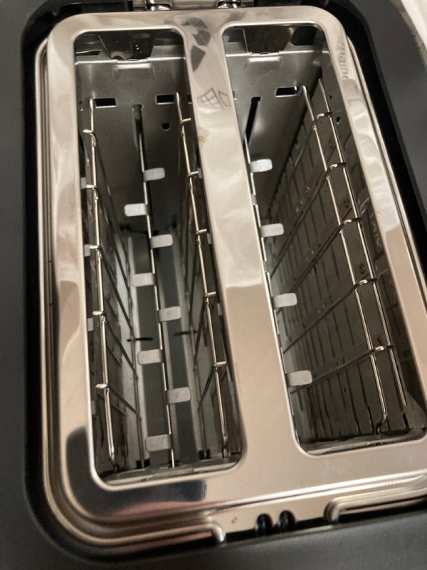 Lot 370  
            Nottingham SR3 - Delivery Only 

                
BOSCH MYMOMENT TOASTER - Image 3