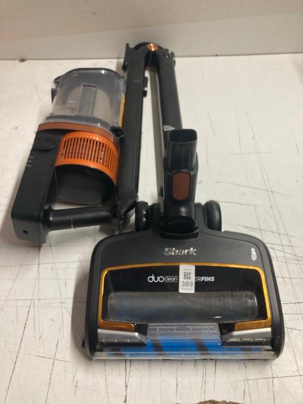 Lot 389  
            Nottingham SR3 - Delivery Only 

                
VACUUM CLEANER