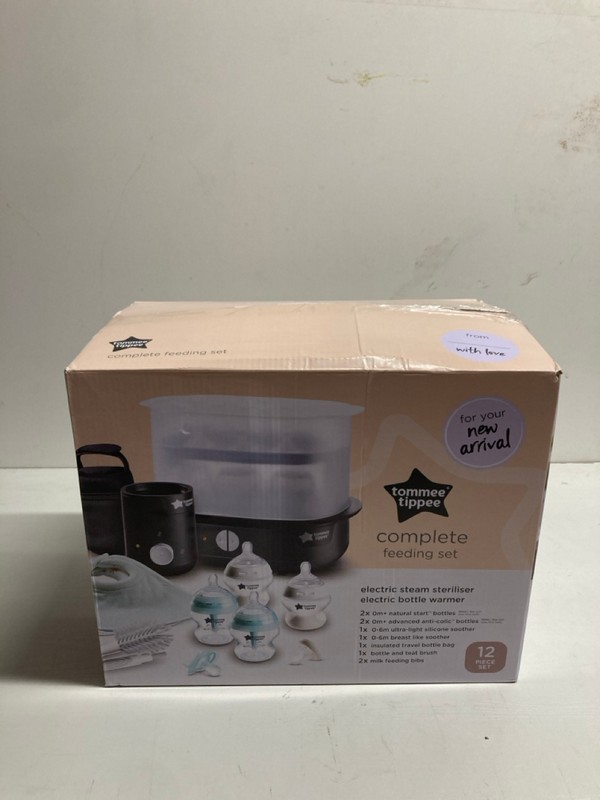 Lot 399  
            Nottingham SR3 - Delivery Only 

                
TOMMEE TIPPEE COMPLETE FEEDING SET