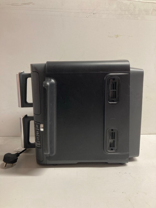 Lot 404  
            Nottingham SR3 - Delivery Only 

                
NINJA DOUBLE STACK AIR FRYER - Image 3
