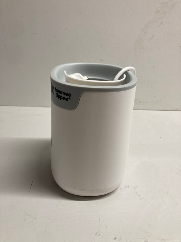 Lot 411  
            Nottingham SR3 - Delivery Only 

                
TOMMEE TIPPEE MULTIWARM BOTTLE AND POUCH WARMER