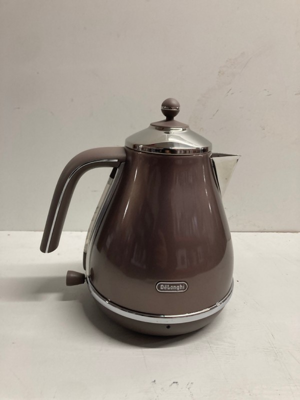Lot 417  
            Nottingham SR3 - Delivery Only 

                
DELONGHI ICONA METALLICS ELECTRIC KETTLE