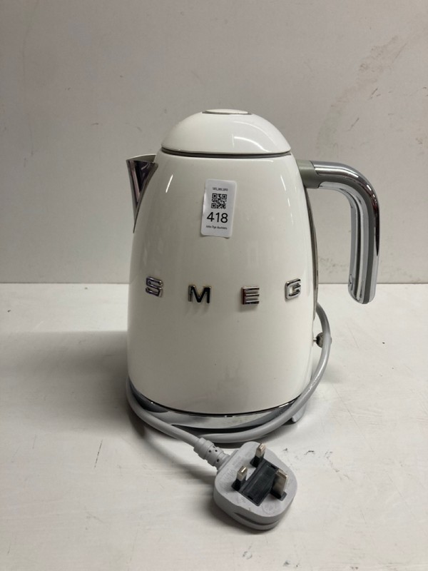 Lot 418  
            Nottingham SR3 - Delivery Only 

                
SMEG KETTLE