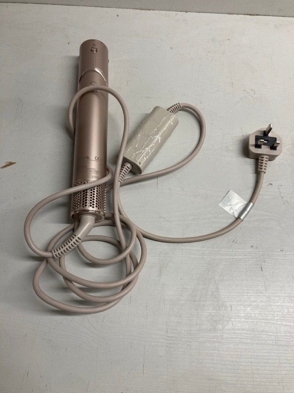 Lot 419  
            Nottingham SR3 - Delivery Only 

                
SHARK FLEXSTYLE AIRDRYING AND STYLING