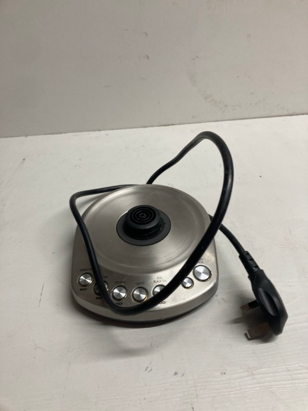 Lot 430  
            Nottingham SR3 - Delivery Only 

                
SAGE KETTLE - Image 3