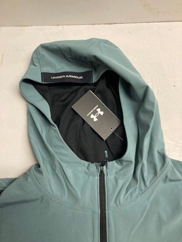 Lot 431  
            Nottingham SR3 - Delivery Only 

                
UNDER ARMOUR WINDBREAKER SIZE XL - Image 2