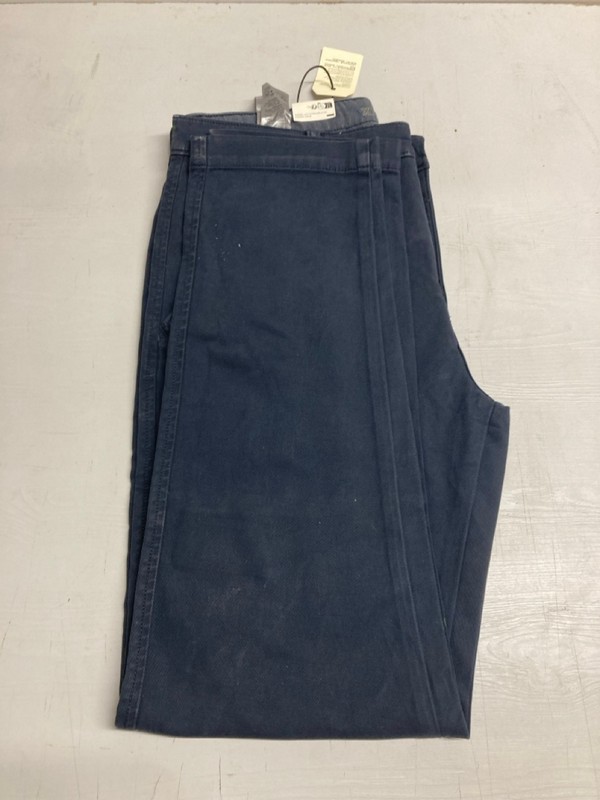 Lot 434  
            Nottingham SR3 - Delivery Only 

                
LEVI JEANS STANDARD TAPER W32 L30