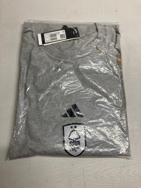 Lot 436  
            Nottingham SR3 - Delivery Only 

                
ADIDAS NOTTINGHAM FOREST CREW NECK IN GREY SIZE 2XL