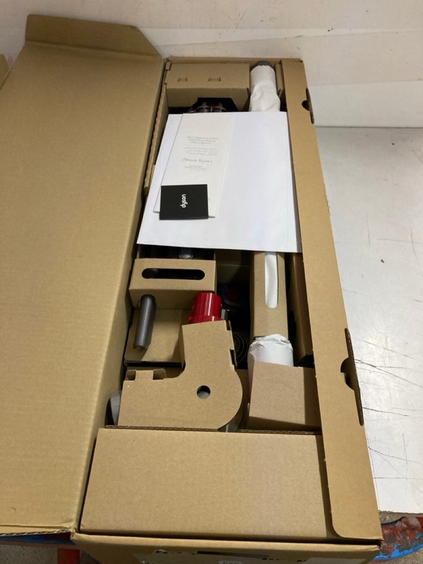 Lot 444  
            Nottingham SR3 - Delivery Only 

                
DYSON CYCLONE V10 TOTAL CLEAN CORDLESS VACUUM CLEANER