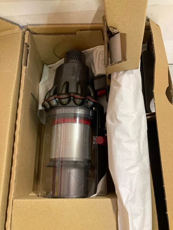 Lot 444  
            Nottingham SR3 - Delivery Only 

                
DYSON CYCLONE V10 TOTAL CLEAN CORDLESS VACUUM CLEANER