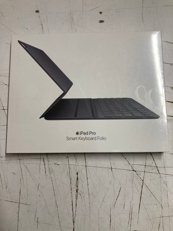 Lot 447  
            Nottingham SR3 - Delivery Only 

                
APPLE IPAD PRO 12.9'' KEYBOARDS (SEALED)