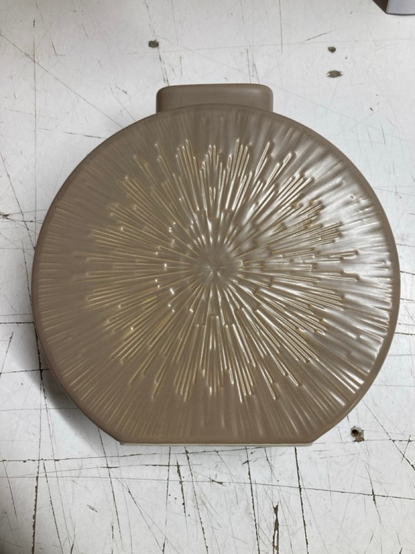 Lot 454  
            Nottingham SR3 - Delivery Only 

                
6 X SHOP DIRECT IRELAND ROUND SCRATCHED PATTERN VASE IN TAUPE - Image 2