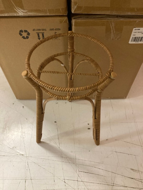 Lot 467  
            Nottingham SR3 - Delivery Only 

                
4 X TALL POLY RATTAN STAND LIGHT BROWN - Image 2