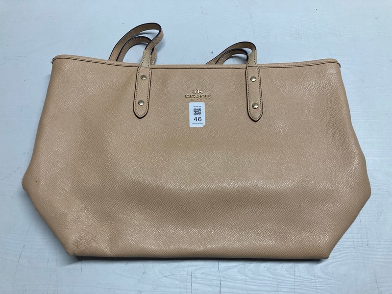 Lot 46  
            Nottingham SR3 - Delivery Only 

                
COACH CITY ZIP LEATHER TOTE BAG