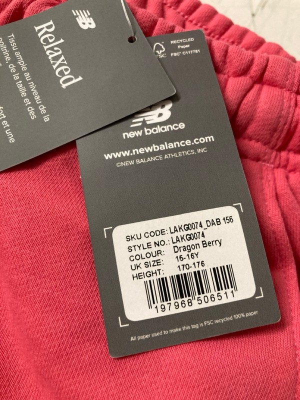 Lot 475  
            Nottingham SR3 - Delivery Only 

                
NEW BALANCE WOMEN'S HOODED JUMPER 15-16Y (PINK)