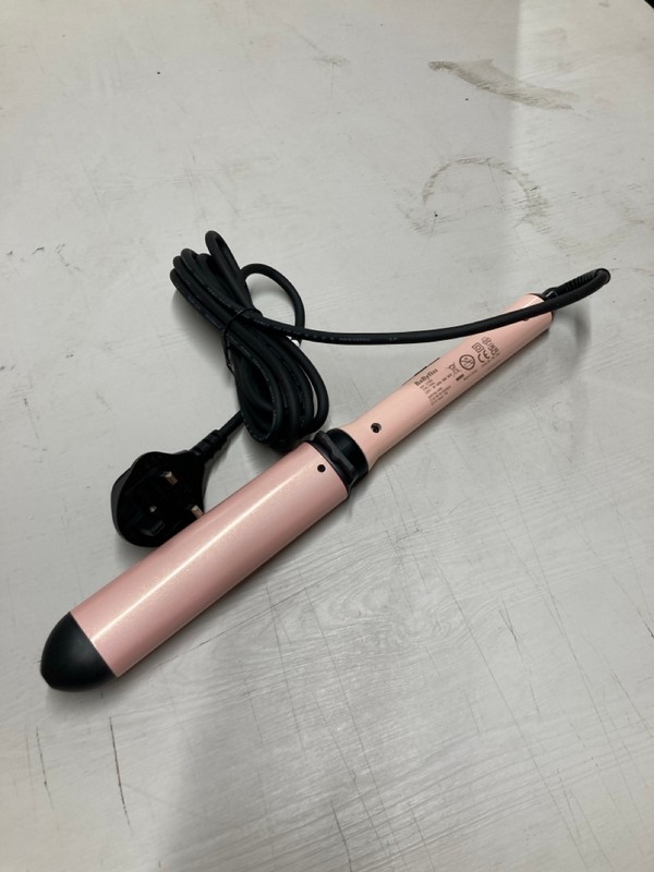 Lot 483  
            Nottingham SR3 - Delivery Only 

                
BABYLISS CURL AND WAVE TRIO STYLER - Image 2