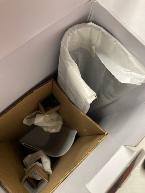 Lot 483  
            Nottingham SR3 - Delivery Only 

                
BABYLISS CURL AND WAVE TRIO STYLER - Image 4