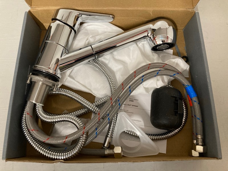 Lot 7  
            Nottingham SR3 - Delivery Only 

                
IBERGRIF SIVER SHOWER HEAD