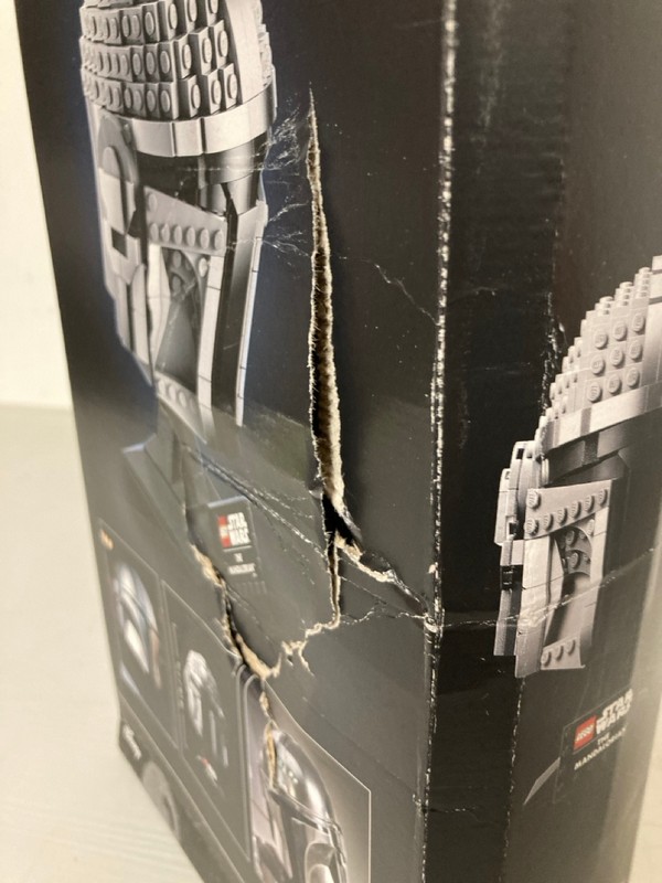 Lot 9  
            Nottingham SR3 - Delivery Only 

                
LEGO STAR WARS THE MANDOLORIAN