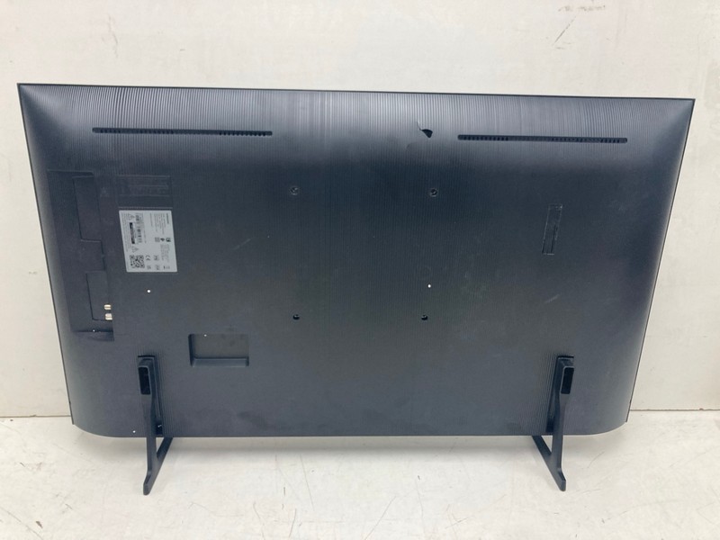 Lot 102  
            Nottingham SR4 - Collection Only 

                
SAMSUNG 43" QLED TV MODEL: QE43Q7FAAU (WITH REMOTES, WITH STAND, WITH BOX) (CASE ...