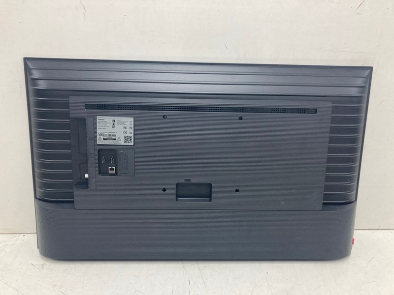 Lot 103  
            Nottingham SR4 - Collection Only 

                
SAMSUNG 43" 4K TV MODEL: UE43U8000FK (NO REMOTE, NO STAND, WITH BOX) (LINE ON SCR...