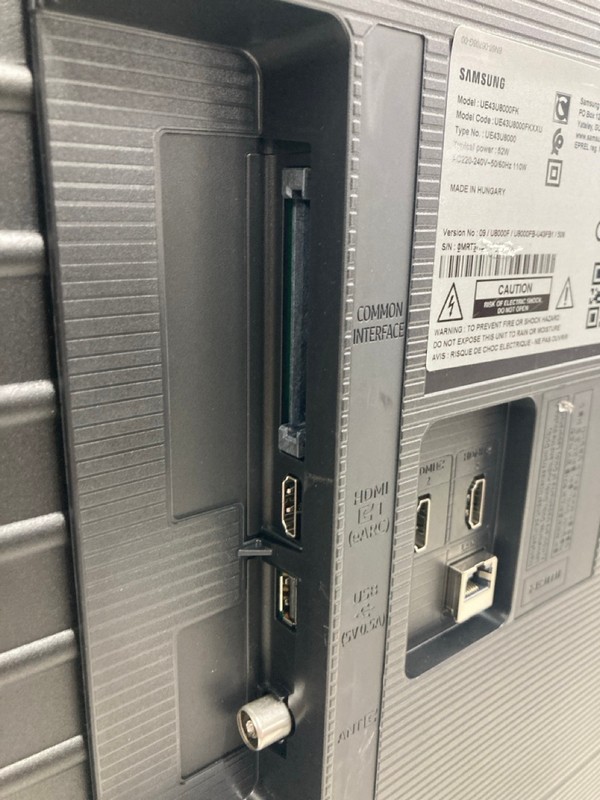 Lot 103  
            Nottingham SR4 - Collection Only 

                
SAMSUNG 43" 4K TV MODEL: UE43U8000FK (NO REMOTE, NO STAND, WITH BOX) (LINE ON SCR...