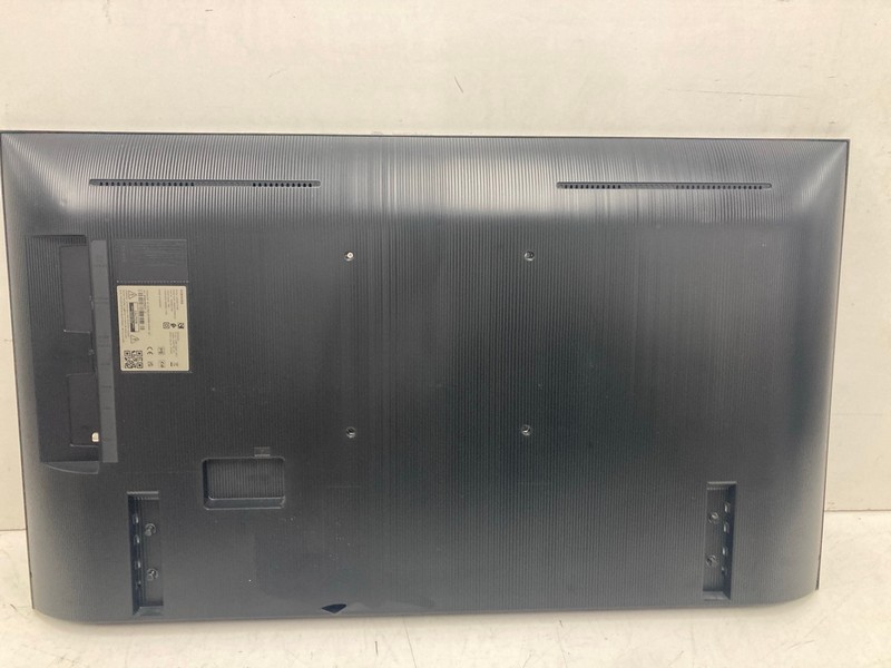 Lot 105  
            Nottingham SR4 - Collection Only 

                
SAMSUNG 43" 4K TV MODEL: UE43DU7100K (NO REMOTE, NO STAND, NO BOX) (CASE DAMAGE) ...