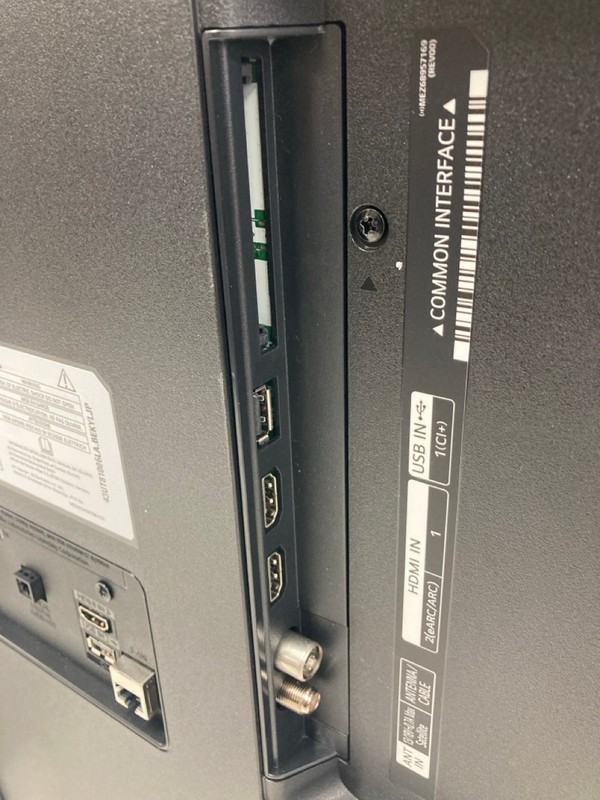 Lot 106  
            Nottingham SR4 - Collection Only 

                
LG 43" 4K TV MODEL: 43UT81006LA (NO REMOTE, WITH STAND, WITH BOX) (LINE ON SCREEN...