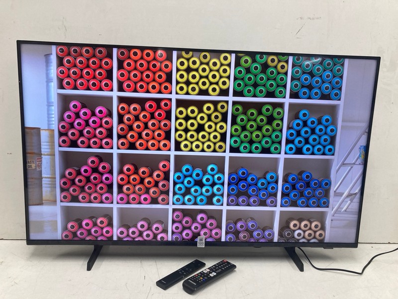 Lot 120  
            Nottingham SR4 - Collection Only 

                
SAMSUNG 43" 4K TV MODEL: UE43U8000FK (WITH REMOTES, WITH STAND, NO BOX) (SCRATCH ...