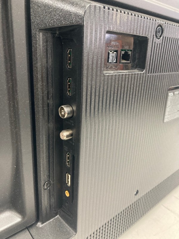 Lot 126  
            Nottingham SR4 - Collection Only 

                
TCL 43" 4K TV MODEL: 43PF650K (NO REMOTE, NO STAND, NO BOX) (CASE DAMAGE) (COLLEC...