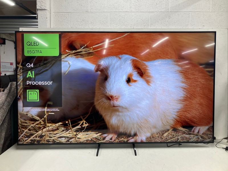 Lot 1  
            Nottingham SR4 - Collection Only 

                
SAMSUNG 85" QLED 4K TV MODEL: QE85Q7FAA (NO REMOTE, WITH STAND, NO BOX) (PRESSURE...