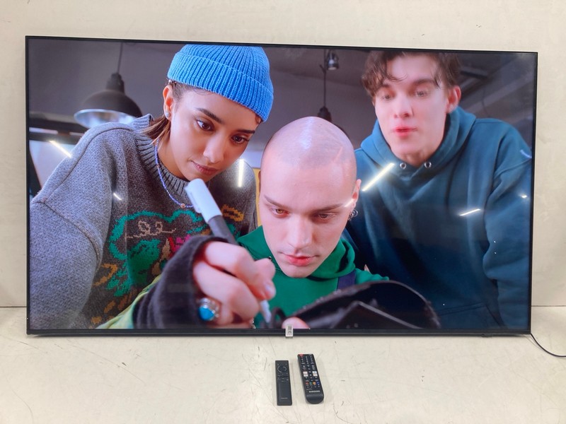 Lot 26  
            Nottingham SR4 - Collection Only 

                
SAMSUNG 65" 4K TV MODEL: UE65U8000FK (WITH REMOTES, NO STAND, NO BOX) (PRESSURE M...