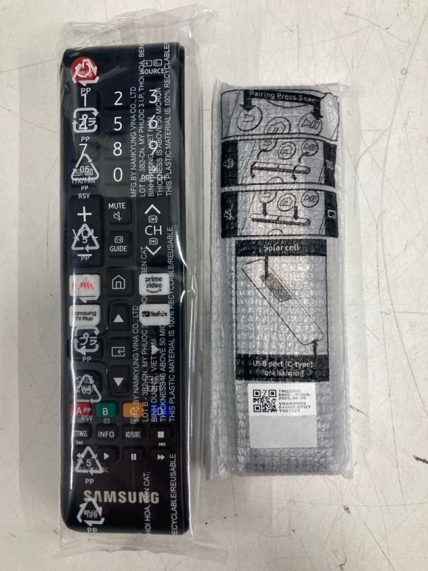 Lot 28  
            Nottingham SR4 - Collection Only 

                
SAMSUNG 65" QLED TV MODEL: QE65Q7FAAU (WITH REMOTES, WITH STAND, WITH BOX) (PRESS...