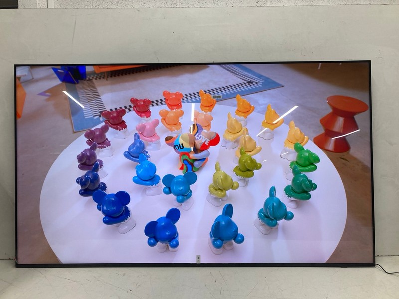 Lot 5  
            Nottingham SR4 - Collection Only 

                
SAMSUNG 75" 4K TV MODEL: UE75U8000FK (NO REMOTE, NO STAND, NO BOX) (CASE DAMAGE) ...