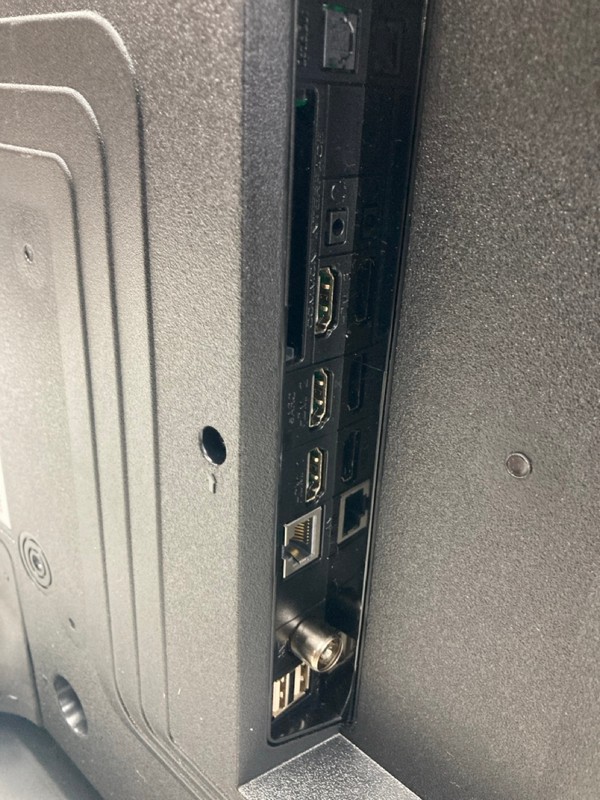 Lot 94  
            Nottingham SR4 - Collection Only 

                
TOSHIBA 50" 4K TV MODEL: 50UF3F53DB (NO REMOTE, WITH STAND, WITH BOX) (COLLECTION...