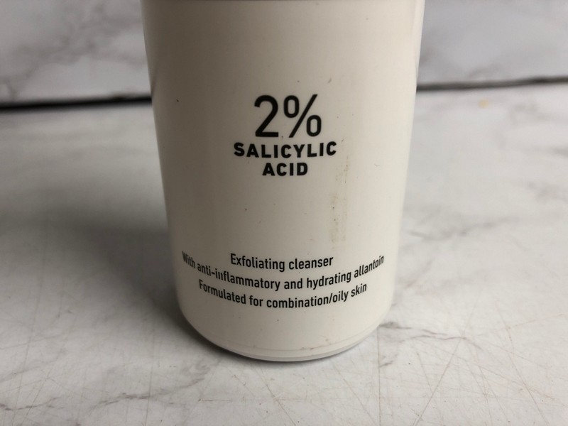 Lot 121  
            Nottingham SR5 - Delivery Only 

                
12 X ALTRUST DERMATOLOGIST CLEANSING FOAM 2% SALICYLIC