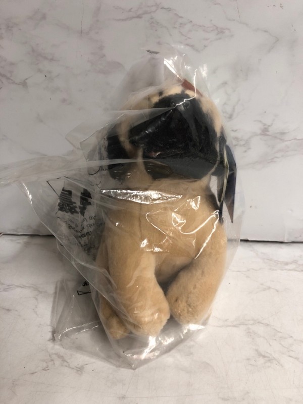 Lot 122  
            Nottingham SR5 - Delivery Only 

                
QTY OF LIVING NATURE PUG TEDDYS