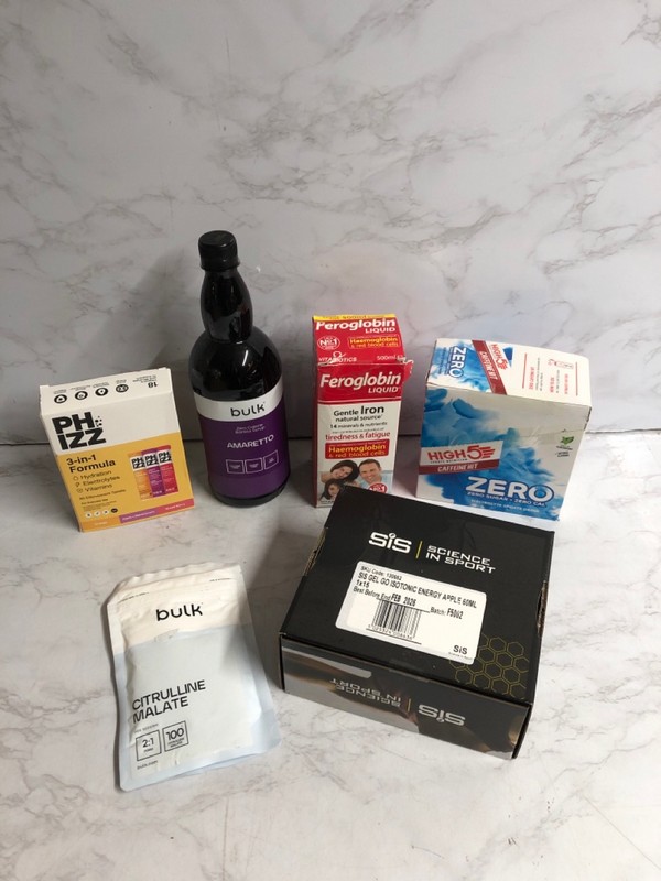 Lot 132  
            Nottingham SR5 - Delivery Only 

                
BOX OF VARIOUS ITEMS TO INC SIS GO ENERGY GELS