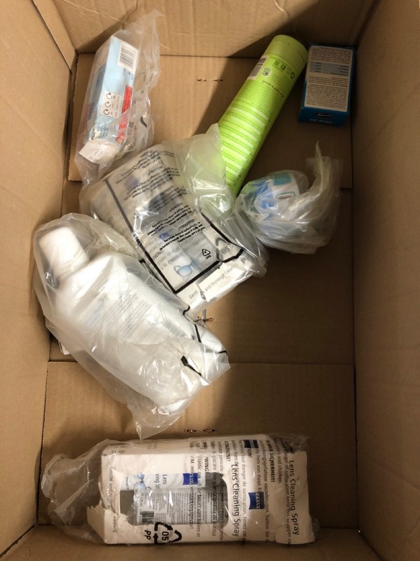 Lot 135  
            Nottingham SR5 - Delivery Only 

                
BOX OF PET FOOD ITEMS TO INC LILYS KITCHEN