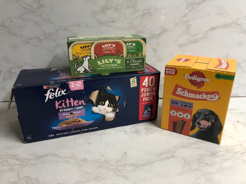 Lot 139  
            Nottingham SR5 - Delivery Only 

                
3 X PET FOOD ITEMS TO INC PEDIGREE