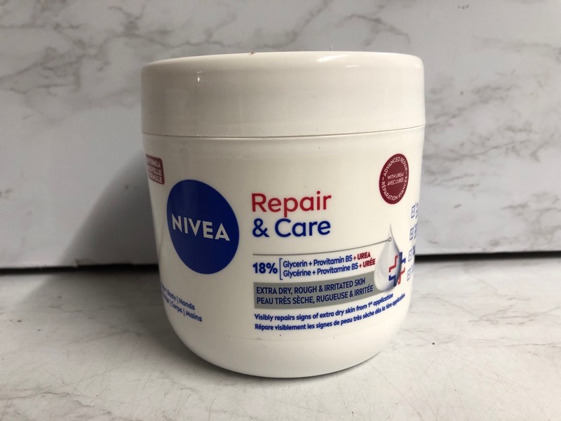 Lot 146  
            Nottingham SR5 - Delivery Only 

                
10 X NIVEA REPAIR & CARE CREAMS