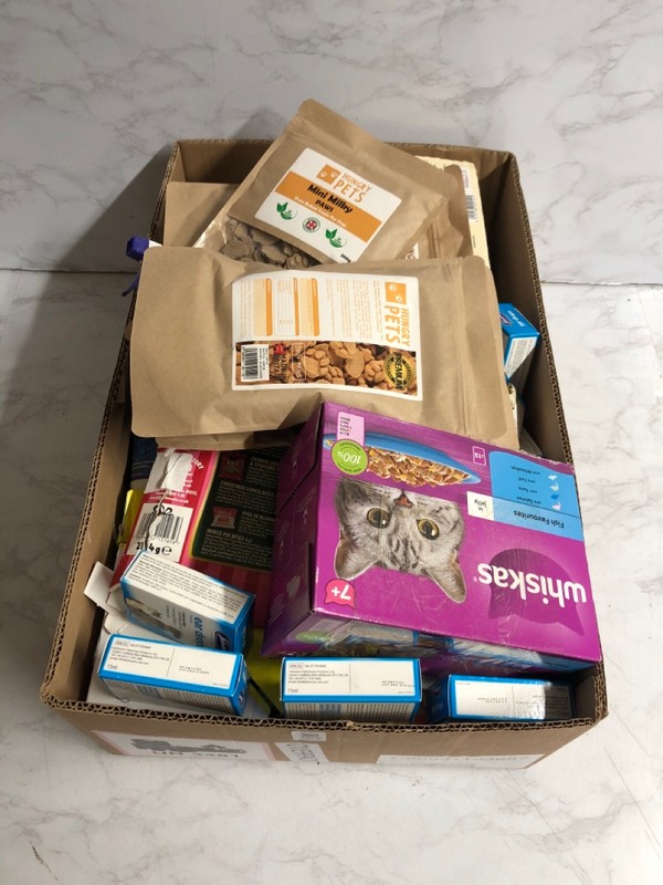Lot 163  
            Nottingham SR5 - Delivery Only 

                
BOX OF PET FOOD ITEMS TO INC WHISKAS