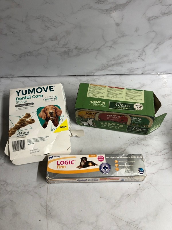 Lot 169  
            Nottingham SR5 - Delivery Only 

                
BOX OF PET ITEMS TO INC WHISKAS