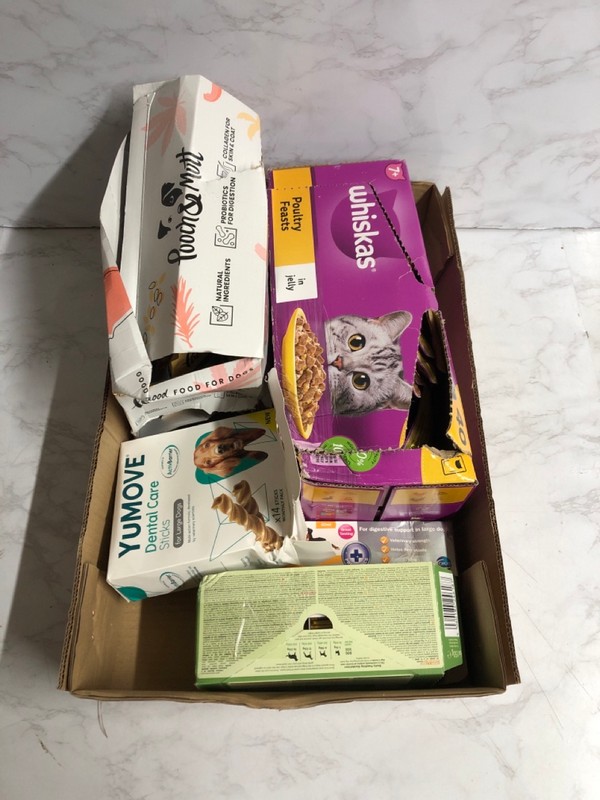 Lot 169  
            Nottingham SR5 - Delivery Only 

                
BOX OF PET ITEMS TO INC WHISKAS