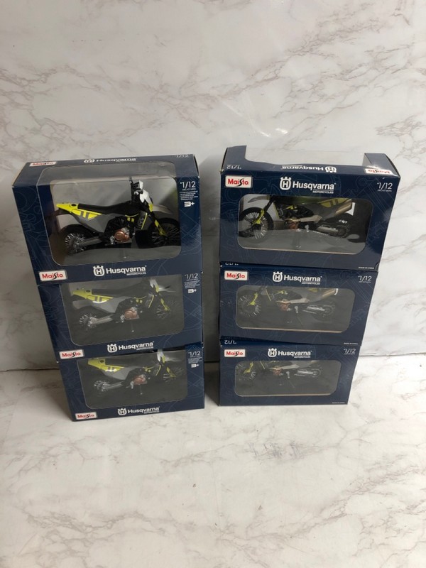 Lot 171  
            Nottingham SR5 - Delivery Only 

                
BOX OF CHILDRENS TOYS TO INC LEGO MINECRAFT