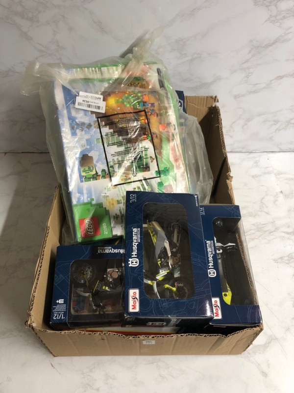 Lot 171  
            Nottingham SR5 - Delivery Only 

                
BOX OF CHILDRENS TOYS TO INC LEGO MINECRAFT