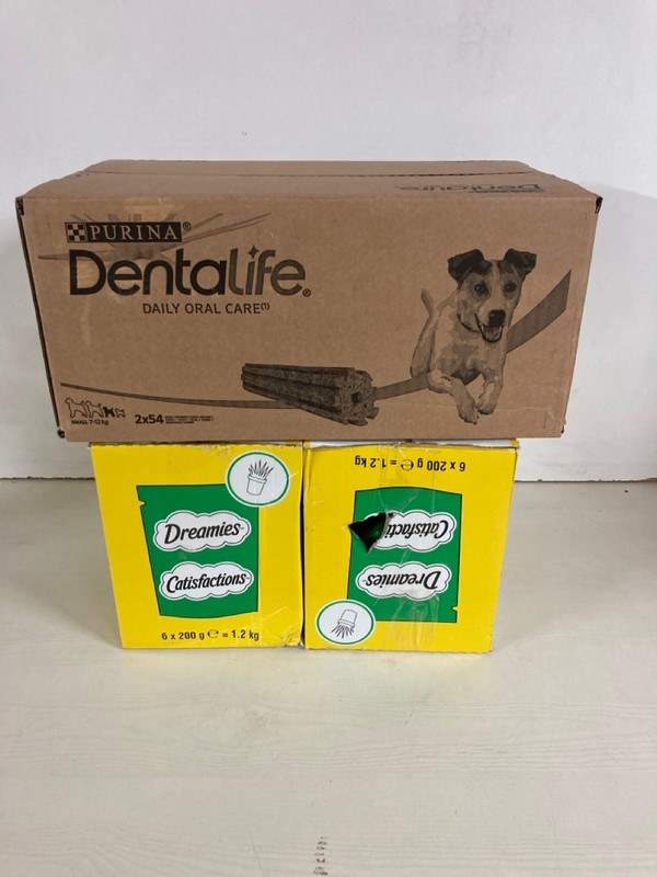 Lot 183  
            Nottingham SR5 - Delivery Only 

                
3 X PET FOOD ITEMS TO INC DREAMIES MEGA PACK