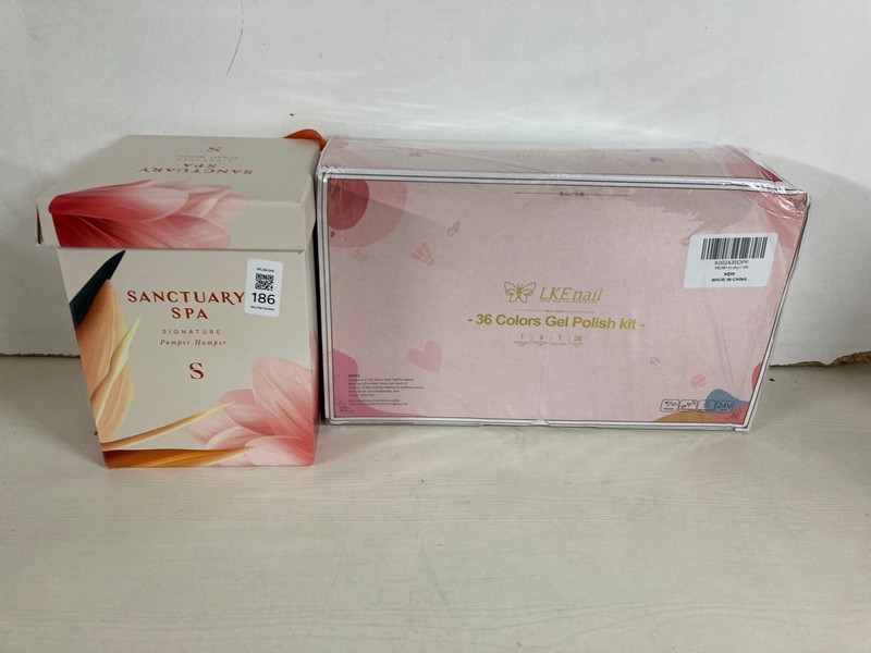 Lot 186  
            Nottingham SR5 - Delivery Only 

                
2 X GIFT SETS TO INC SANCTUARY SPA